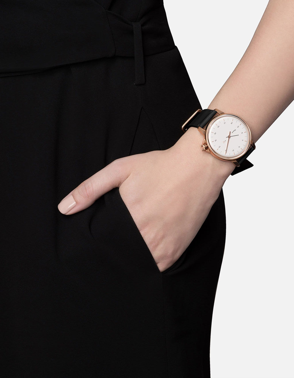 M12 Swiss Rose|White Black Leather