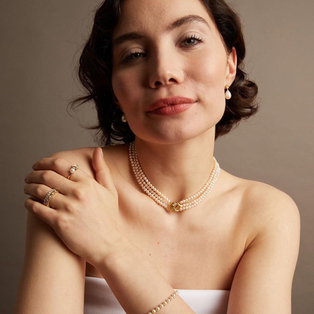Aurate x Marilyn Monroe: Gold Knot Pearl Necklace