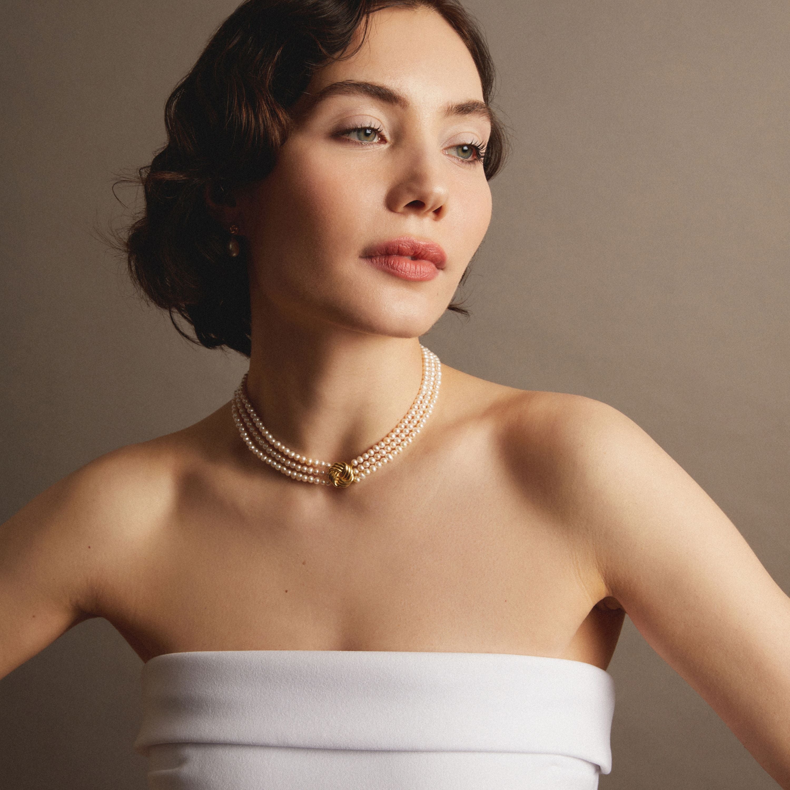Aurate x Marilyn Monroe: Gold Knot Pearl Necklace