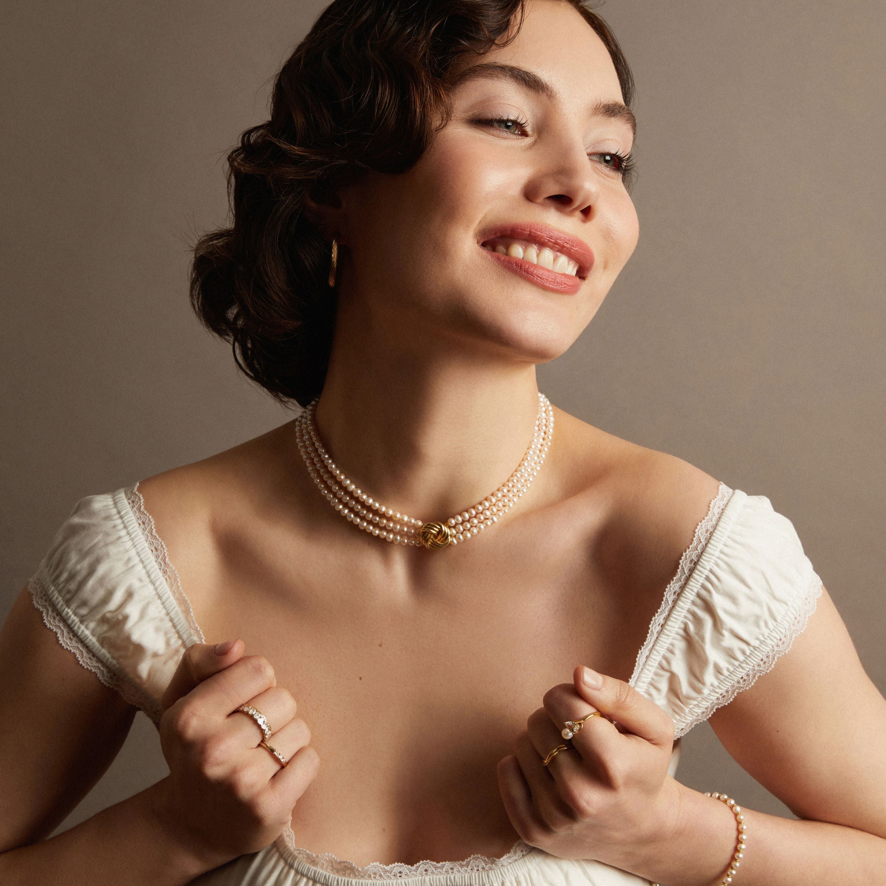 Aurate x Marilyn Monroe: Gold Knot Pearl Necklace