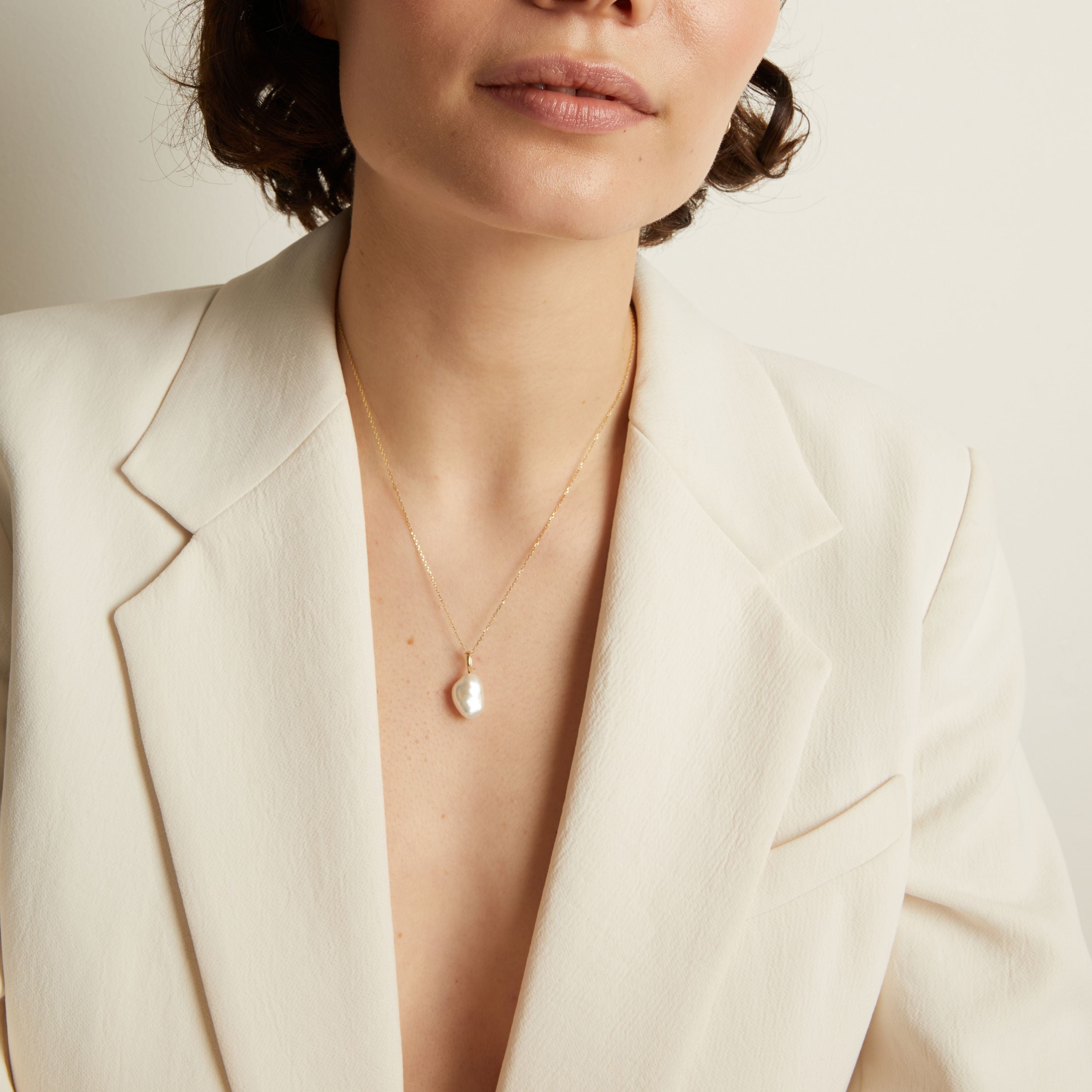 Baroque Pearl Pendant Necklace