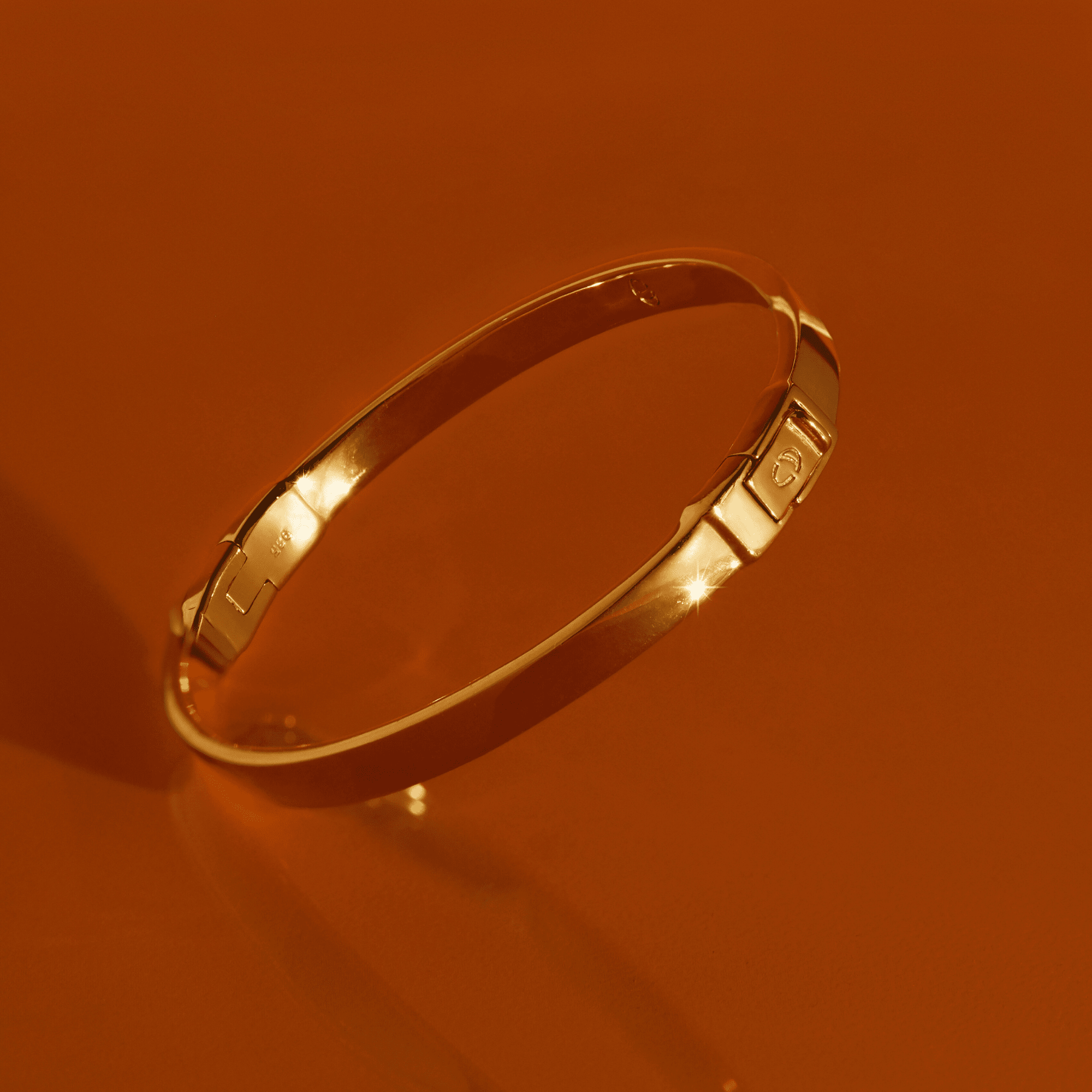 Classic Gold Hinged Bracelet