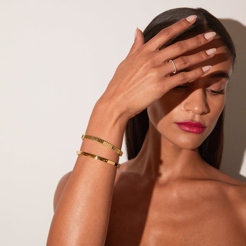 Classic Gold Hinged Bracelet