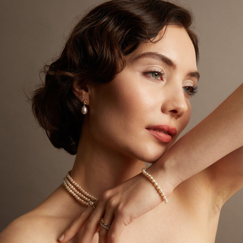 Aurate x Marilyn Monroe: Gold Knot Pearl Drop Earrings